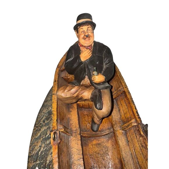 Extremely Rare! Laurel & Hardy Fishing in Boat Figurine Statue With Accessories - Picture 14 of 15